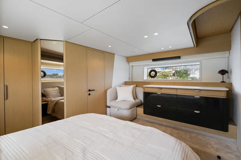 Slide: The Image of Azimut FLY 62 2026 - 29