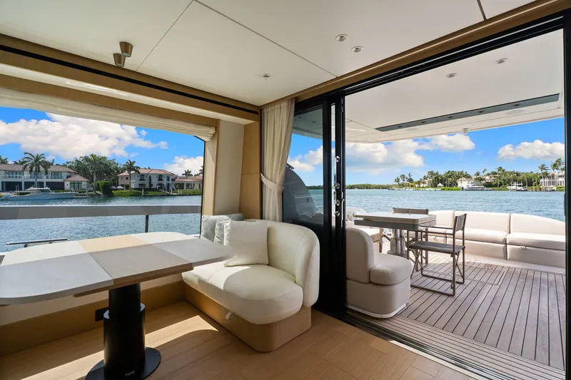 Slide: The Image of Azimut FLY 62 2026 - 44