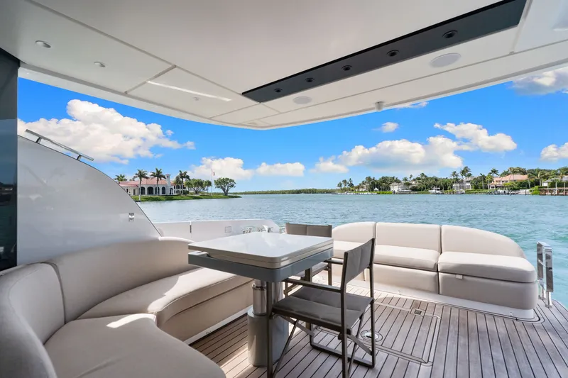 Slide: The Image of Azimut FLY 62 2026 - 45