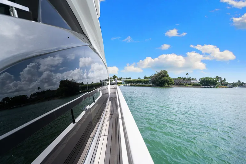 Slide: The Image of Azimut FLY 62 2026 - 48