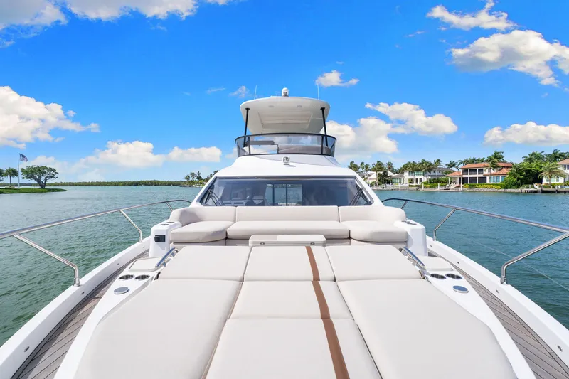 Slide: The Image of Azimut FLY 62 2026 - 49