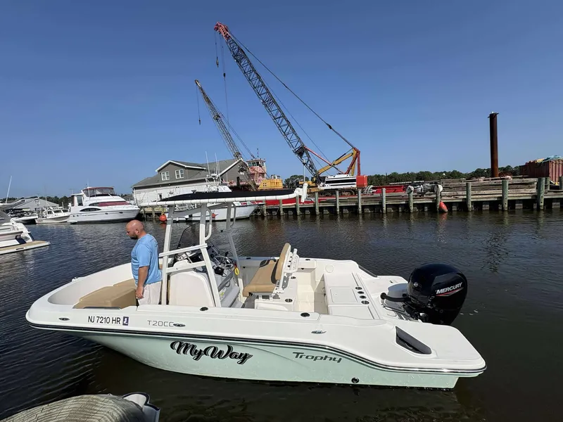 Slide: The Image of Bayliner T20CC 2022 - 23