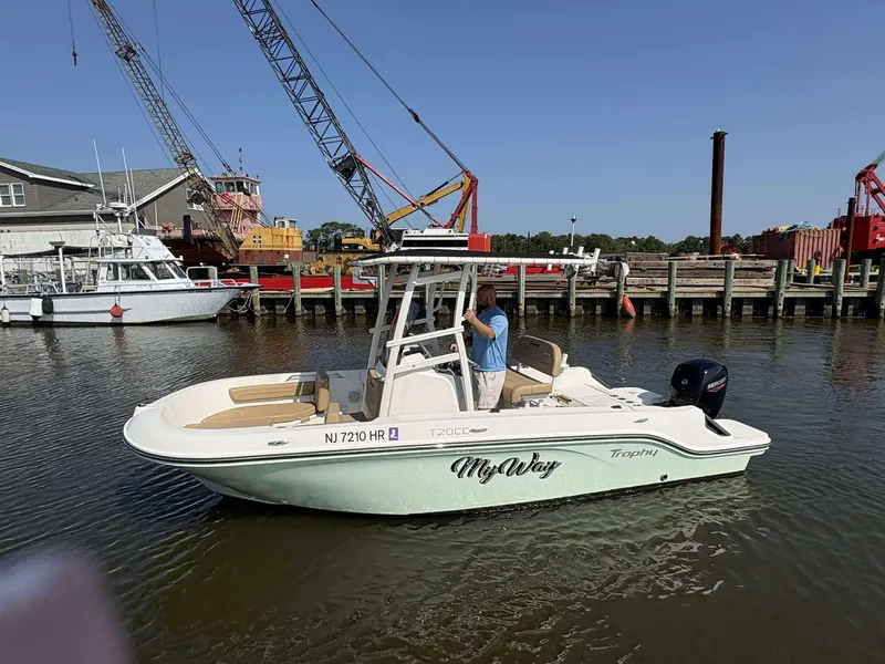 Slide: The Image of Bayliner T20CC 2022 - 17