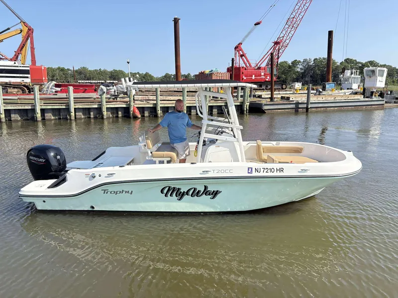 Slide: The Image of Bayliner T20CC 2022 - 10