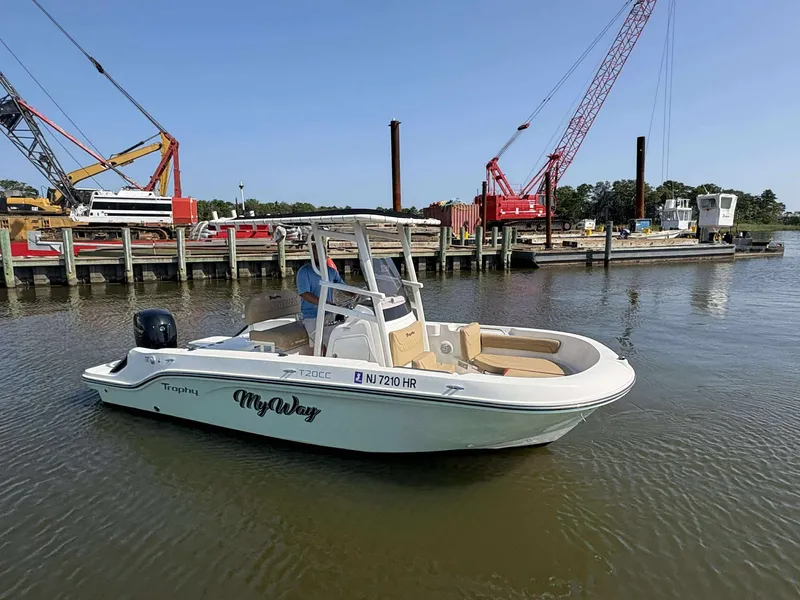 Slide: The Image of Bayliner T20CC 2022 - 1
