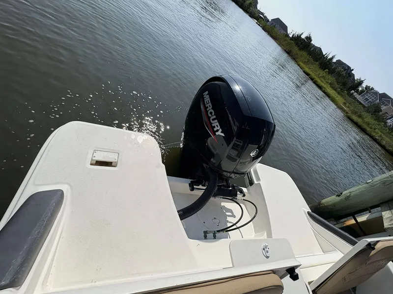 Slide: The Image of Bayliner T20CC 2022 - 14