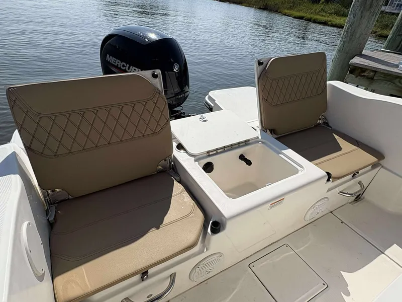 Slide: The Image of Bayliner T20CC 2022 - 4