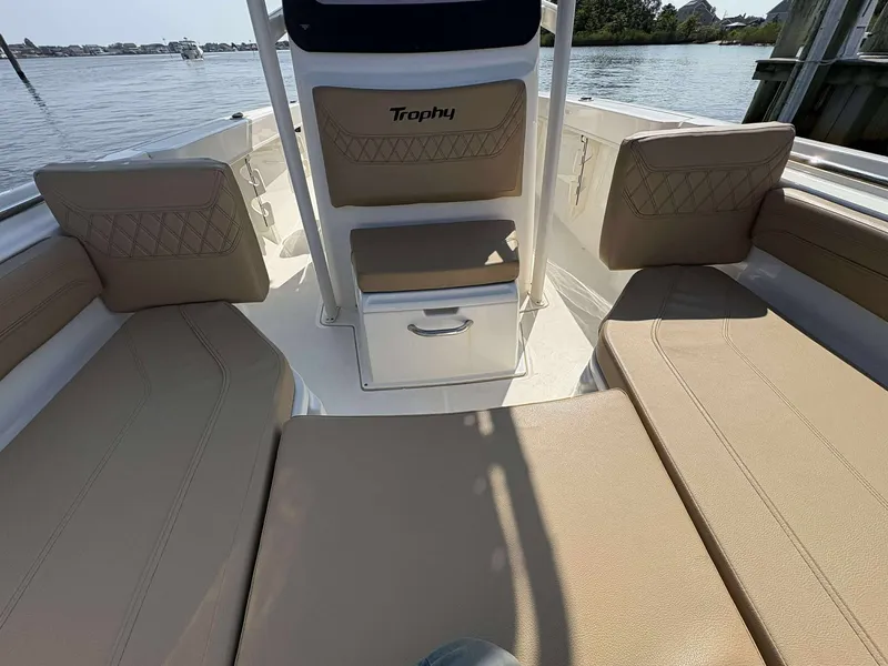 Slide: The Image of Bayliner T20CC 2022 - 11