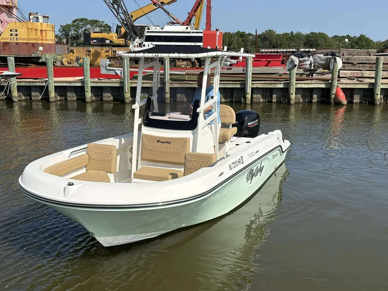 Slide: The Image of Bayliner T20CC 2022 - 3