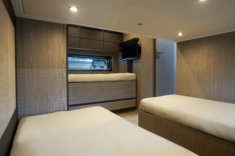 Slide: The Image of Azimut A45 2026 - 45