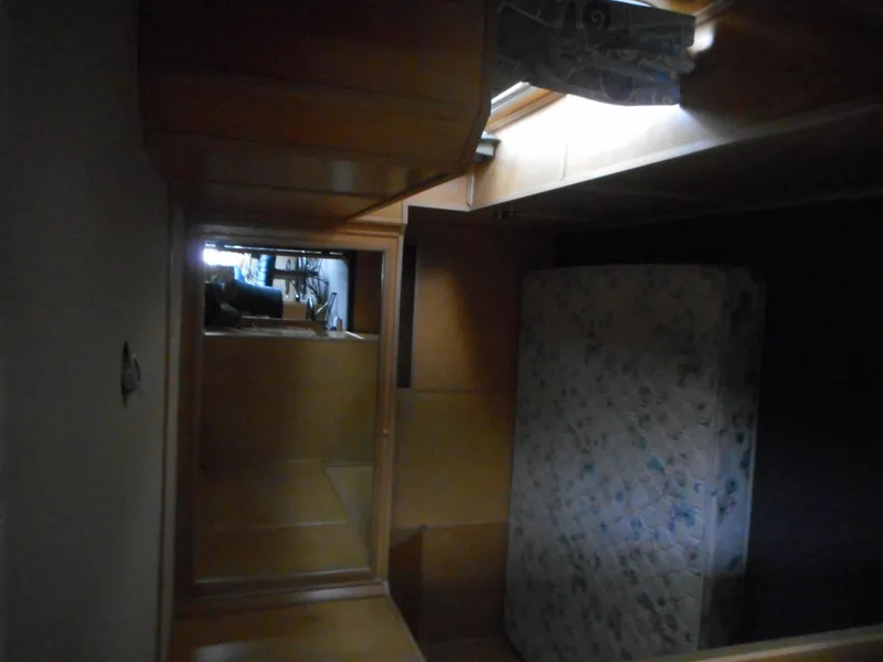 Slide: The Image of Interior cabin of 2003 Stardust Cruisers Summer Haven Trip 33 houseboat. - 22