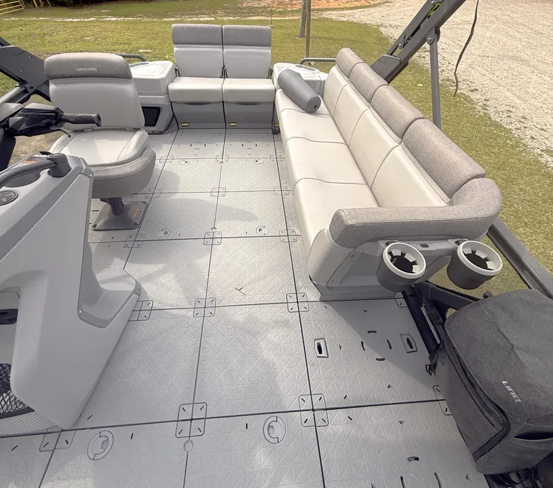 Slide: The Image of Sea-Doo Switch Sport 21' 2022 - 19