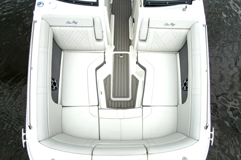 Slide: The Image of Sea Ray SDX 290 Outboard 2026 - 20