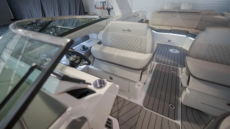 Slide: The Image of Sea Ray SLX 310 Outboard 2026 - 14