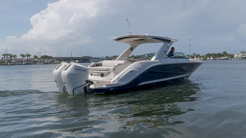 Slide: The Image of Sea Ray SLX 310 Outboard 2026 - 6