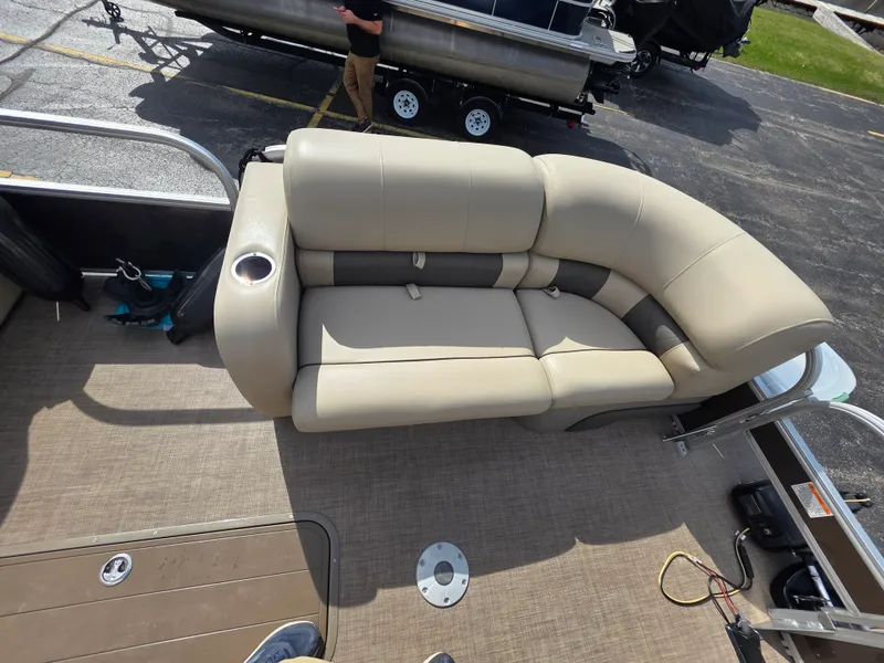 Slide: The Image of Tracker SPORT FISH 22XP3 2023 - 8