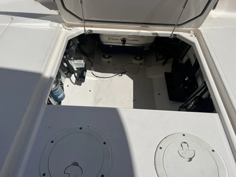 Slide: The Image of Pursuit 325 OS OFFSHORE 2015 - 10