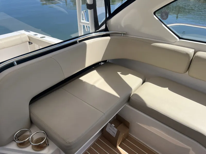 Slide: The Image of Pursuit 325 OS OFFSHORE 2015 - 20
