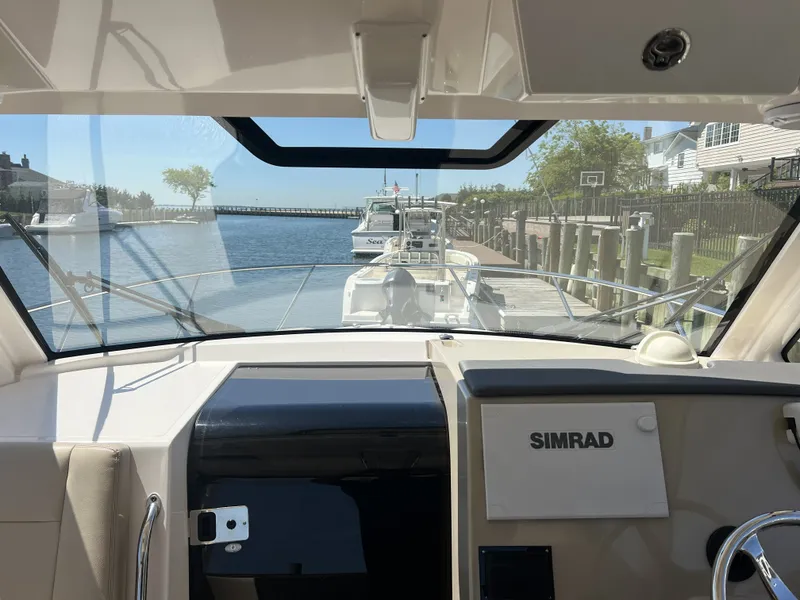 Slide: The Image of Pursuit 325 OS OFFSHORE 2015 - 21