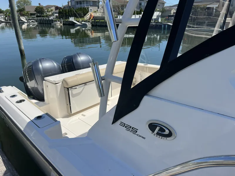 Slide: The Image of Pursuit 325 OS OFFSHORE 2015 - 37