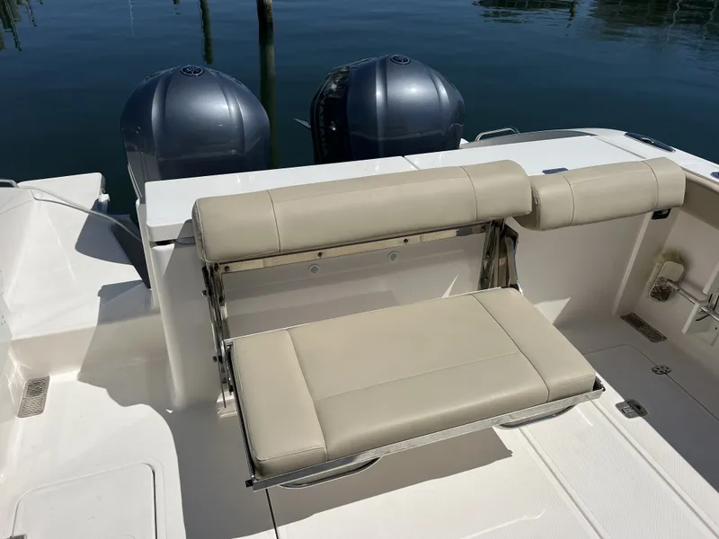 Slide: The Image of Pursuit 325 OS OFFSHORE 2015 - 8