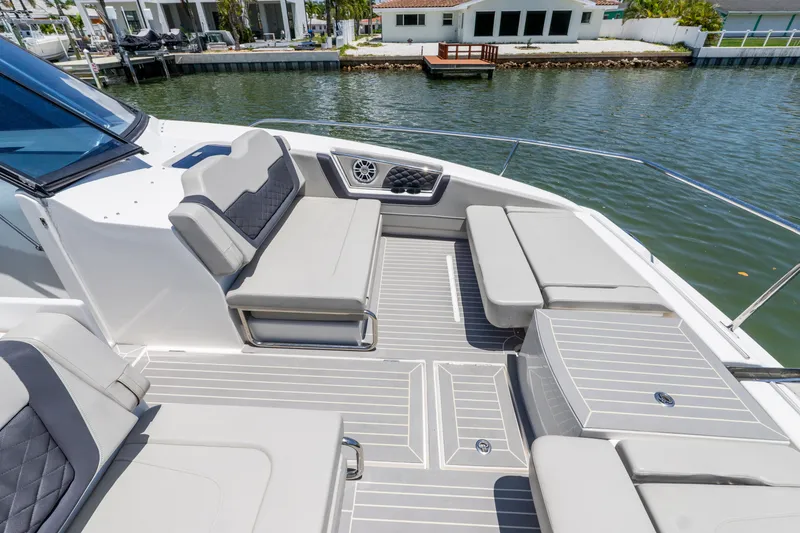 Slide: The Image of Aquila 36 SPORT 2023 - 31