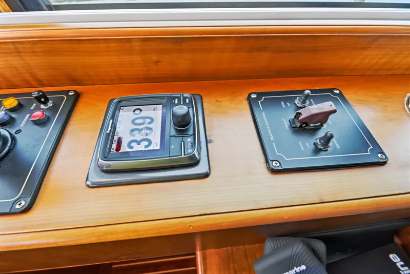 Slide: The Image of Hinckley Yachts TALARIA 55MY 2007 - 1