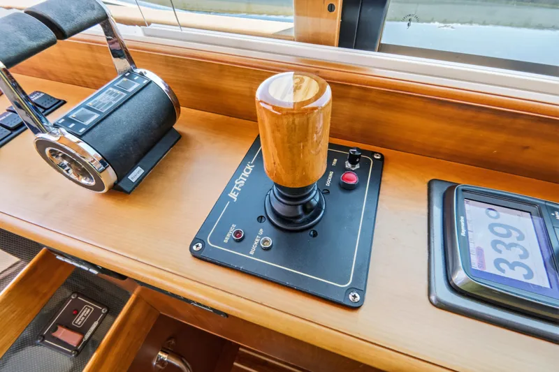 Slide: The Image of Hinckley Yachts TALARIA 55MY 2007 - 80