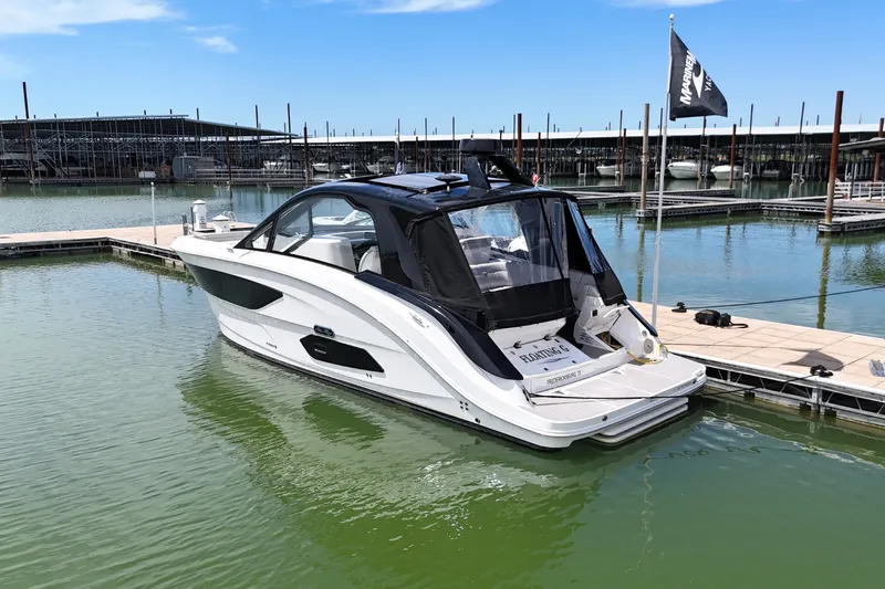 Slide: The Image of Sea Ray 370 SUNDANCER 2024 - 4