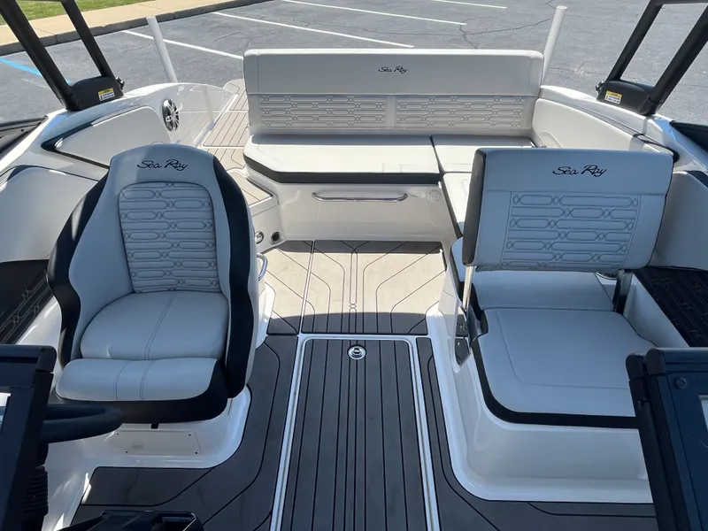 Slide: The Image of Sea Ray 21 SPX 2024 - 15