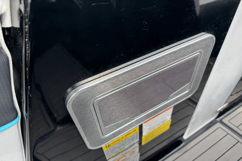 Slide: The Image of Mastercraft XT22 2018 - 24