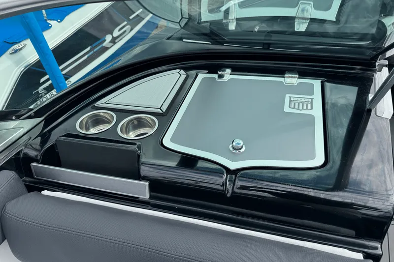 Slide: The Image of Mastercraft XT22 2018 - 25