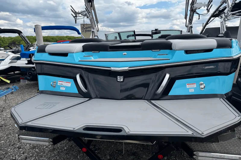 Slide: The Image of Mastercraft XT22 2018 - 36