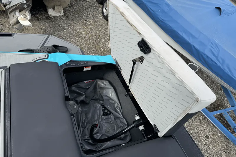 Slide: The Image of Mastercraft XT22 2018 - 41