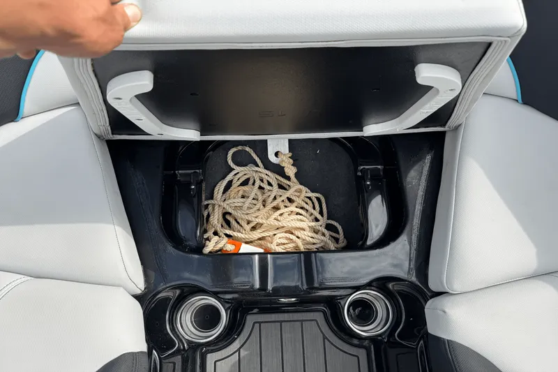 Slide: The Image of Mastercraft XT22 2018 - 45