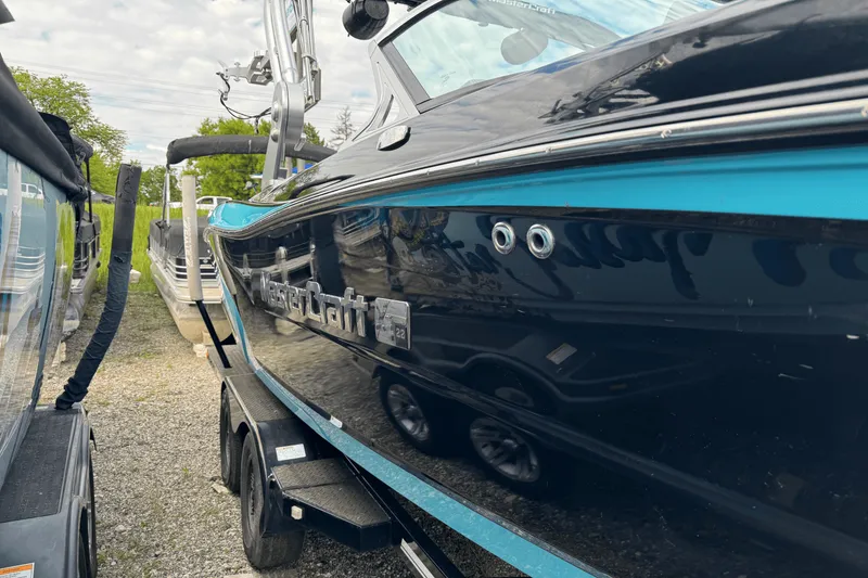 Slide: The Image of Mastercraft XT22 2018 - 9