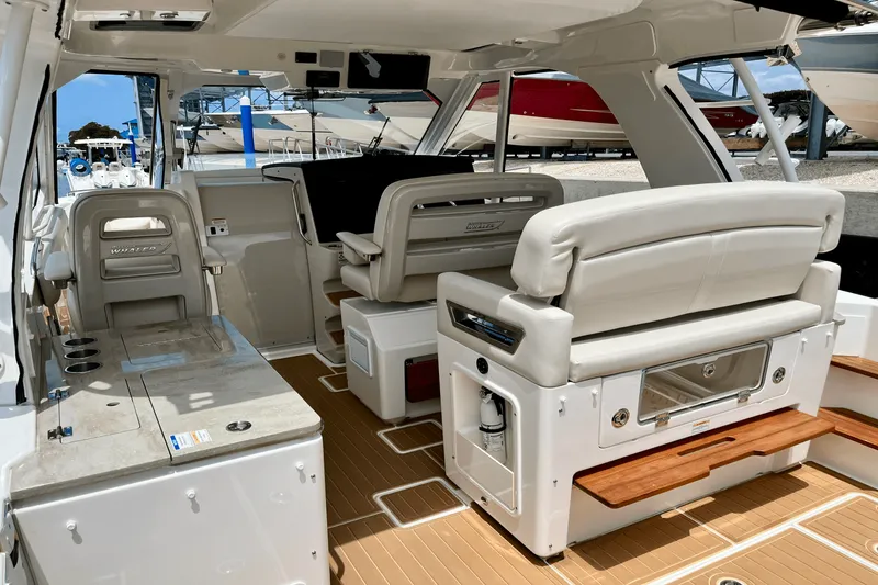 Slide: The Image of Boston Whaler 380 REALM 2022 - 8