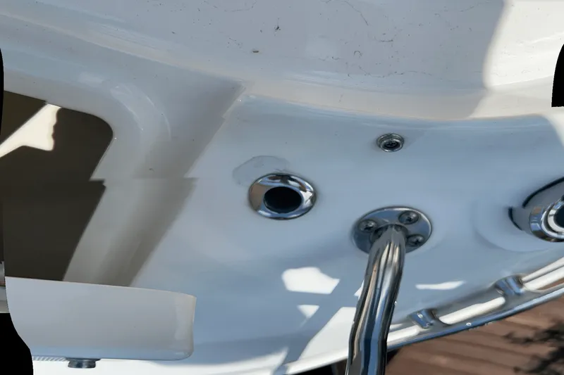 Slide: The Image of Sea Ray 320 SUNDANCER IO 2020 - 44