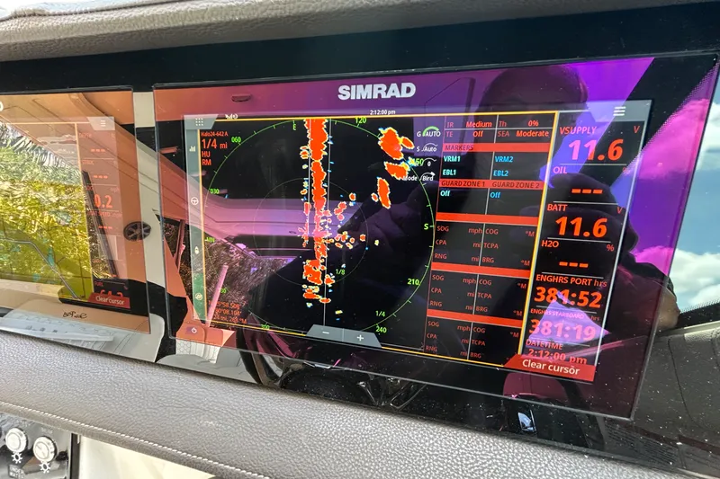 Slide: The Image of Sea Ray 320 SUNDANCER IO 2020 - 54