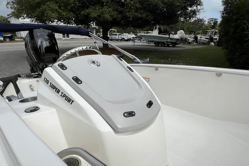 Slide: The Image of Boston Whaler 130 Super Sport 2025 - 4
