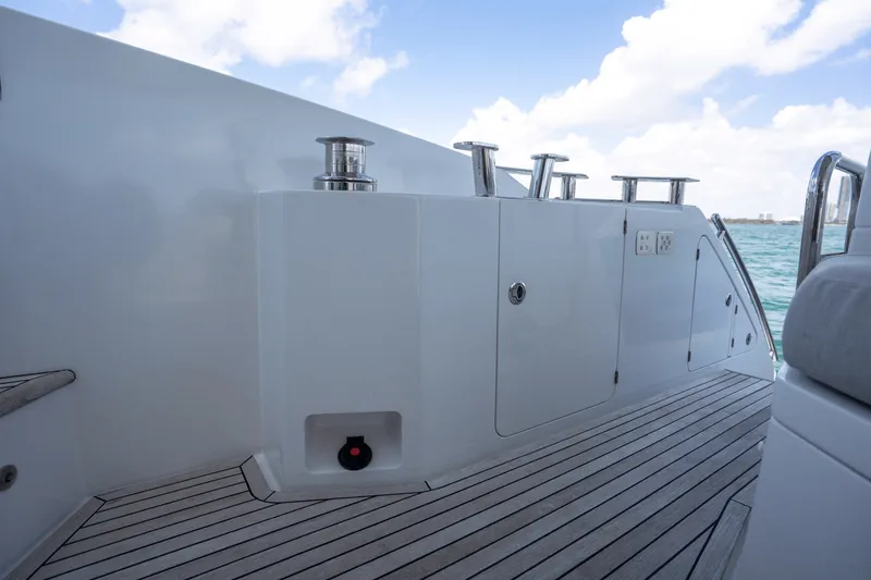 Slide: The Image of Azimut AZ 60-FLY 2019 - 33