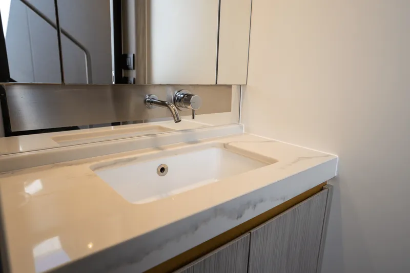 Slide: The Image of Azimut AZ 60-FLY 2019 - 55