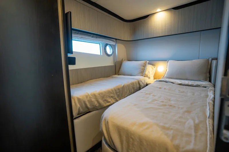 Slide: The Image of Azimut AZ 60-FLY 2019 - 63