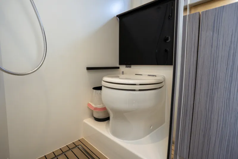 Slide: The Image of Azimut AZ 60-FLY 2019 - 72