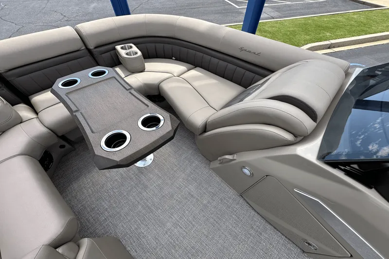 Slide: The Image of Bennington 23LXS 2025 - 12