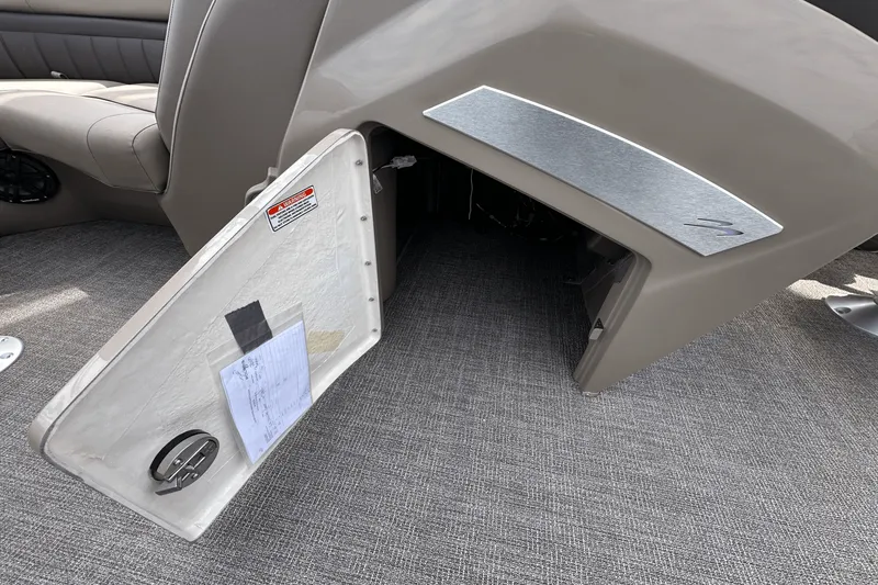 Slide: The Image of Bennington 23LXS 2025 - 14