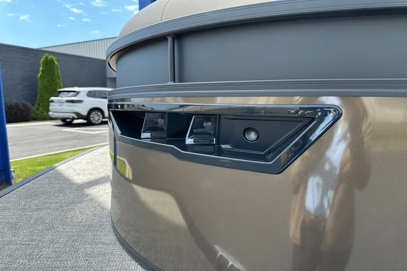 Slide: The Image of Bennington 23LXS 2025 - 19