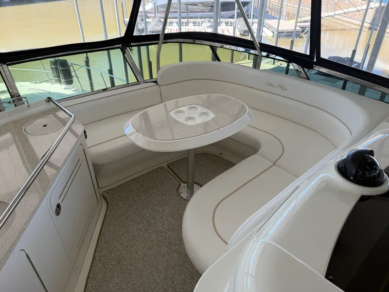 Slide: The Image of Sea Ray 52 SEDAN BRIDGE 2009 - 15