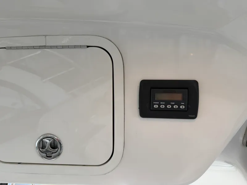 Slide: The Image of Sea Ray 52 SEDAN BRIDGE 2009 - 20