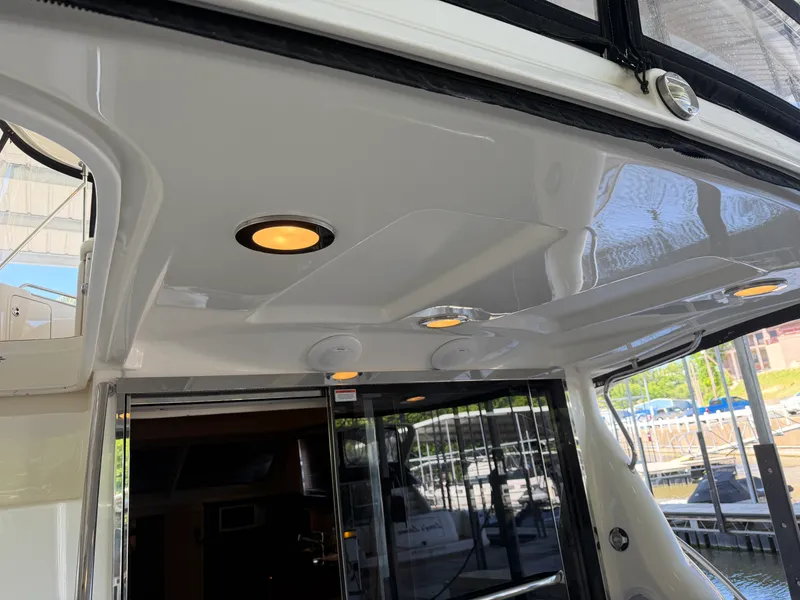 Slide: The Image of Sea Ray 52 SEDAN BRIDGE 2009 - 34
